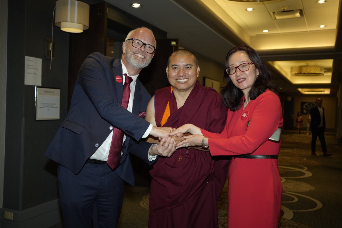 marissenmark's tweet photo. Was honoured to attend the Welcome Dinner for Mugsang Kuchen Rinpoche last night with @MayHePV and @AshaMHayer as he visits Canada. 

#vanpoli #ChooseProgress https://t.co/KZk5W0hj1G
