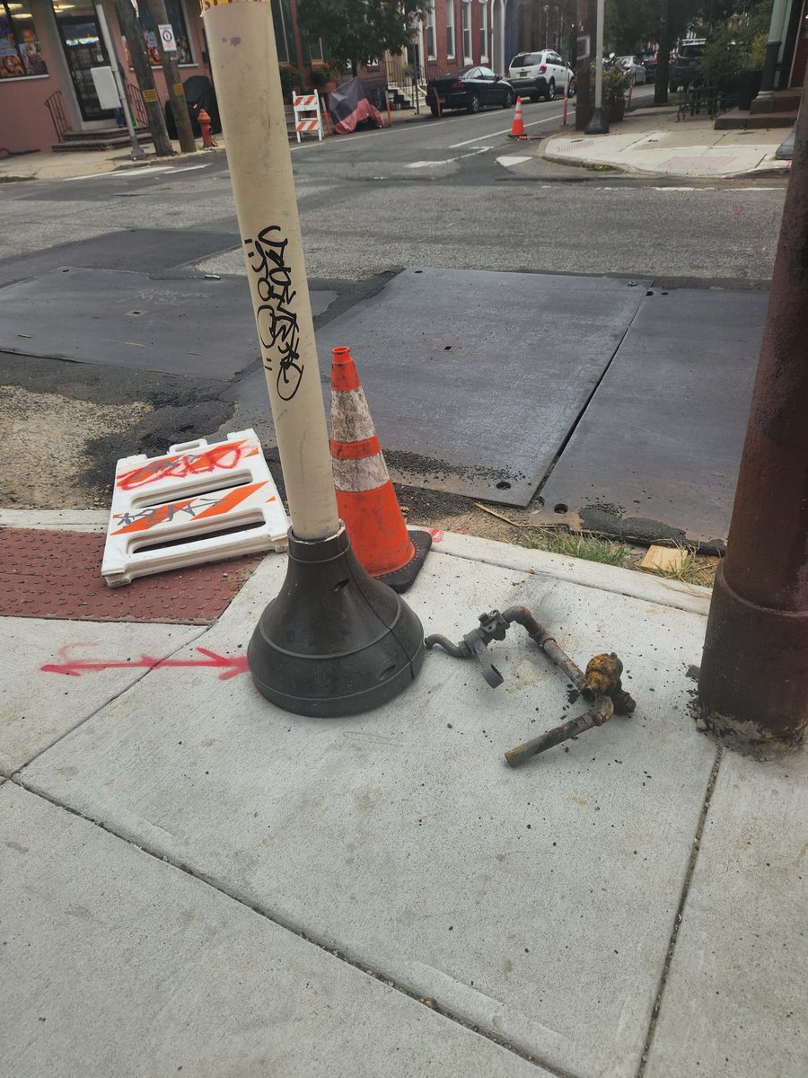 Tired0fCrooks's tweet photo. Why is the @PhiladelphiaGov allowing @MyPGWCommunity @MyPGW to destroy the streets of this city. Not even a half attempt to refill holes after themselves. So many cars get damaged every day. Its farcical. @Darrell_Clarke needs to step up. https://t.co/2AahIgNAMs