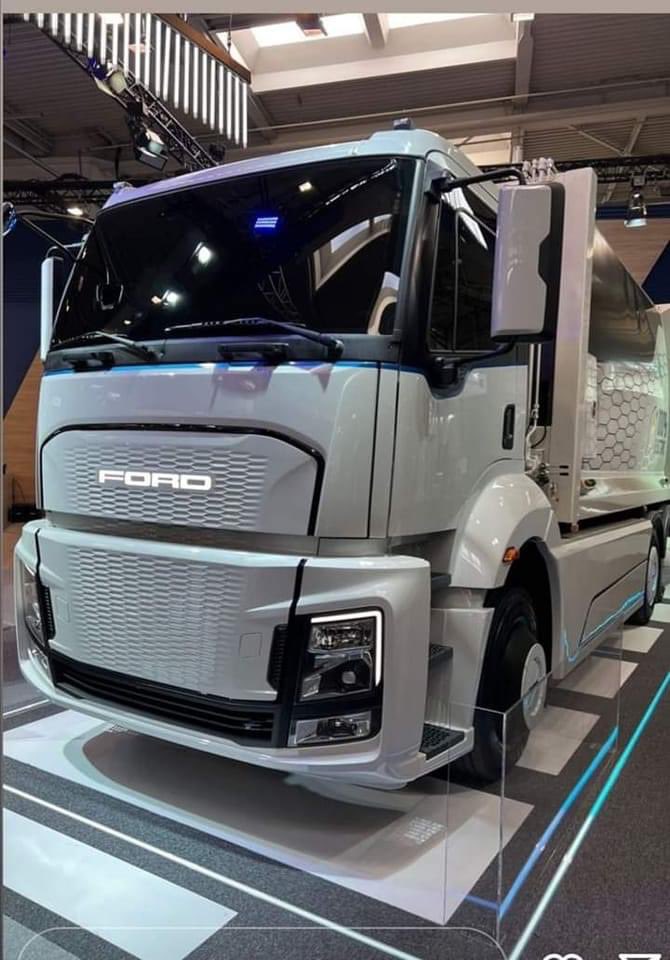 osman_kok03's tweet photo. Hannover'de düzenlenen Avrupa'nın en önemli ağır ticari fuarı IAA'da, Ford Trucks gelecek teknolojilerini ve ilk %100 elektrikli kamyonumuzu tanıttık!
#FordTrucks #HerYükteBirlikte #GelecekYükleniyor #GenerationF https://t.co/Z3TXQcDTdM