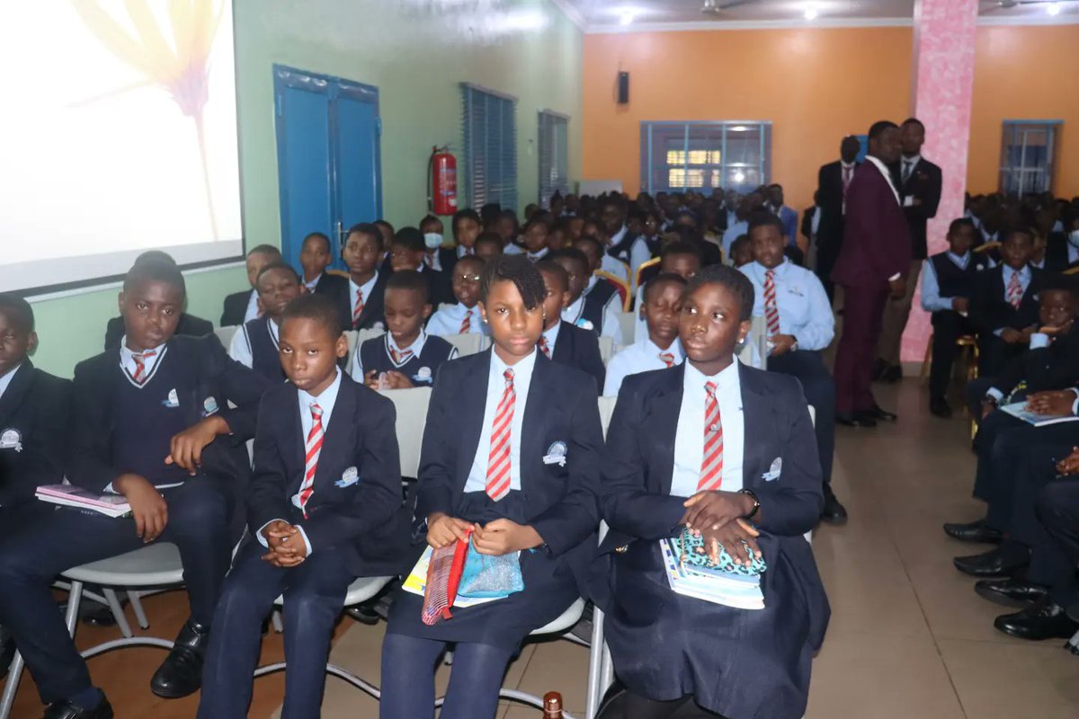DovelandHighSch's tweet photo. #LoveDoveland #ExcellentSchool #BritishSchool #BoardingSchool
@Johnny_Chukwu @AtooNelson @Dev_Kaiser @Omonigho_K @NazJc https://t.co/BLldmNXyfO