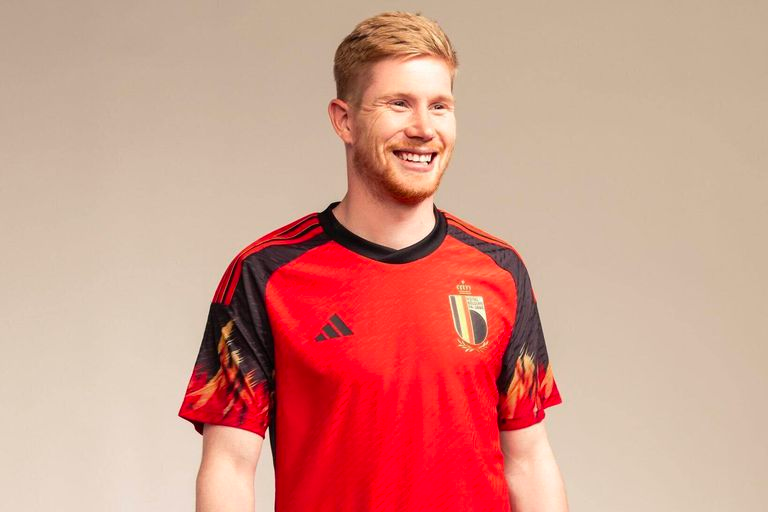 bdefrenne's tweet photo. Des compatriotes belges 🇧🇪 toujours à la recherche d'une bonne raison pour boycotter la Coupe du Monde?
❌ Climat
❌ Social
✅ le maillot des Diables Rouges 😂 https://t.co/tRgvmxECZL