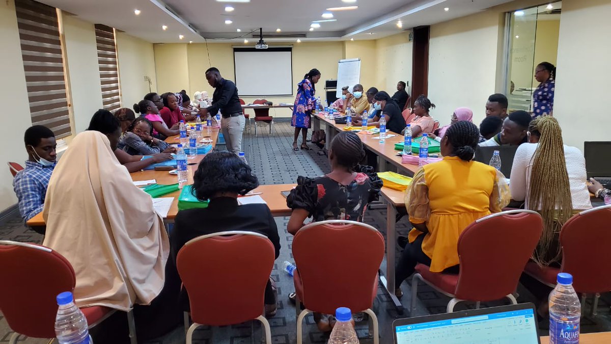 Oxygen4life1's tweet photo. Training of health care workers in Ikorodu LGA, Lagos in partnership with Save the Children Nigeria. https://t.co/WWD5lrw51b