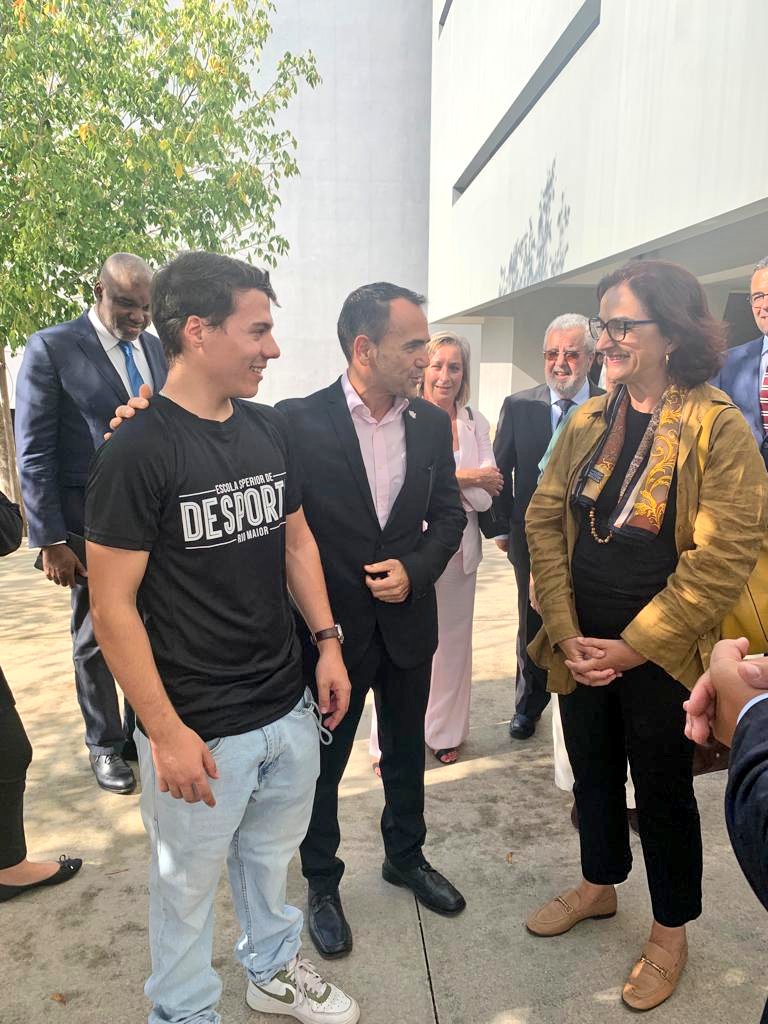 iesuperior's tweet photo. ciencia_pt: MCTES em diálogo com a Comissão de #praxes da Escola Superior de Desporto do @IPSantarem afirmou "Não sou contra as praxes, sou é contras práticas humilhantes.
Podemos fazer praxes de forma saudável".
#xxiiigoverno #ensinosuperior #integrac… https://t.co/X9EgmPLLAa