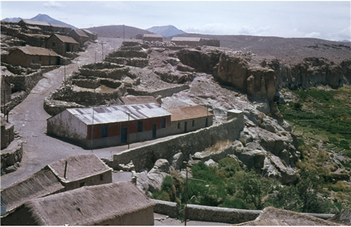 Ckunsa_Ttulva's tweet photo. 📸LAIPINTUR/Imágenes
Poblado y terrazas de cultivo de #Ayquina, 1966. Técnica positivo sobre soporte flexible. Museo Histórico Nacional.  
#fotografiapatrimonial #altoloa #ayquina #desiertodeatacama https://t.co/fTwdf4Mhd3