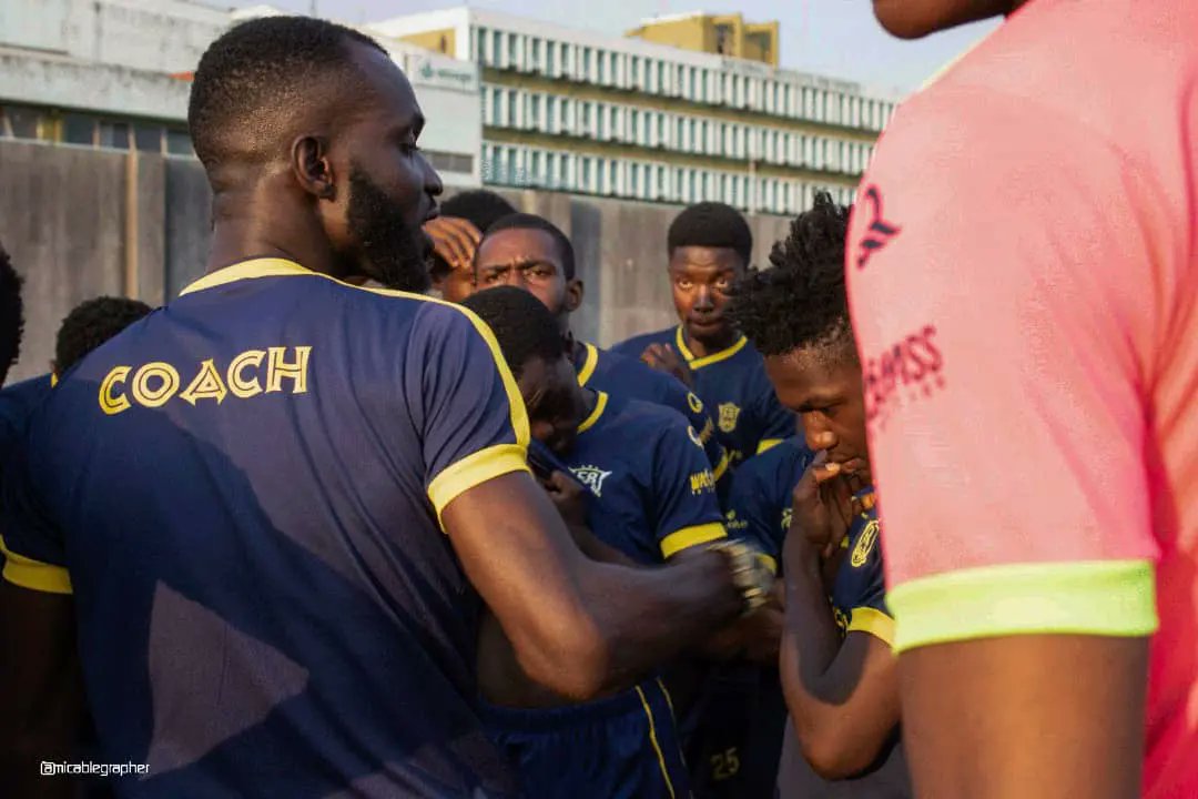 f8ballersafrica's tweet photo. #EliteTeam vs #PrinabsFA
πΈ @MichealFayemi
#football #soccer #grassroots #footballacademy #footballplayers #WeAreChampions
WE ARE CHAMPIONS πβ½π https://t.co/jKkqjr24Vw