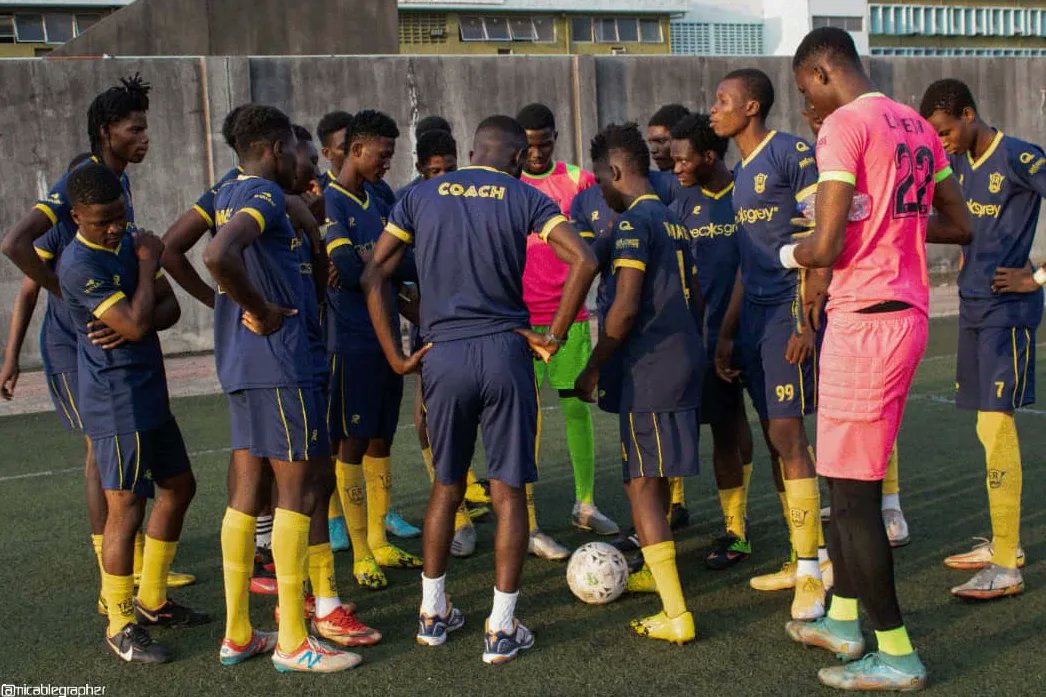 f8ballersafrica's tweet photo. #EliteTeam vs #PrinabsFA
πΈ @MichealFayemi
#football #soccer #grassroots #footballacademy #footballplayers #WeAreChampions
WE ARE CHAMPIONS πβ½π https://t.co/jKkqjr24Vw