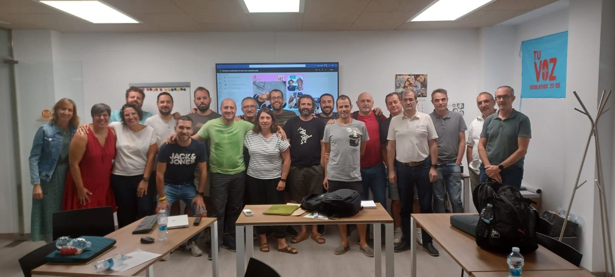 itakaescolapios's tweet photo. ENCUENTRO DE COORDINADORES Y COORDINADORAS DE SEDES, ÁREAS Y EQUIPOS DE PROYECTOS DE ITAKA-ESCOLAPIOS EMAÚS

El pasado fin de semana se celebró en Zaragoza, fue un encuentro muy provechoso que nos ayuda a sentirnos corresponsables.

Más información…👇🏻

https://t.co/jAGoc8LFCv https://t.co/0nq0XuFVzB