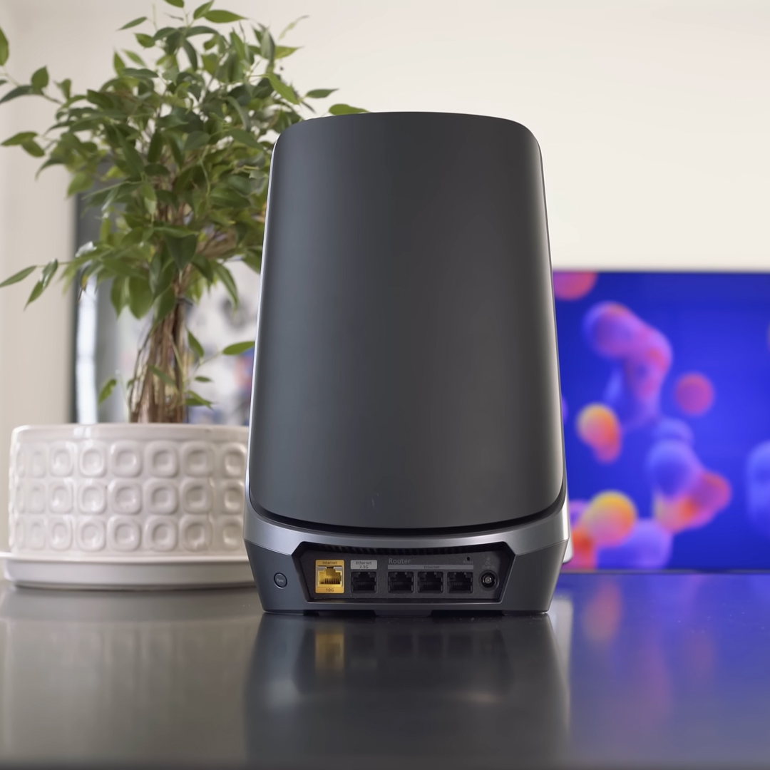 NETGEARgaming's tweet image. Get plenty of coverage for your family’s busy network with the Orbi WiFi 6 or 6E Mesh System. With up to 10.8 Gbps speeds, it delivers nearly seamless Wi-Fi to even demanding devices. 

bddy.me/3SezSjn

#Orbi #WiFi #SmartHome #Internet #WiFi6E #Streaming #Gaming