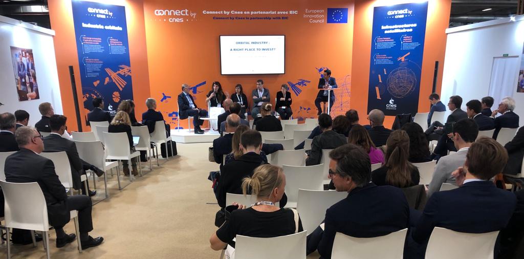 ConnectbyCNES's tweet photo. L’accès aux capitaux est un facteur clé pour la croissance d'une entreprise. En lançant #Spacely, nous visons à animer une communauté d’investisseurs publics-privés prêts à soutenir massivement la croissance et la compétitivité de notre écosystème 🇫🇷 et 🇪🇺 du #NewSpace https://t.co/9niHTQGyy4