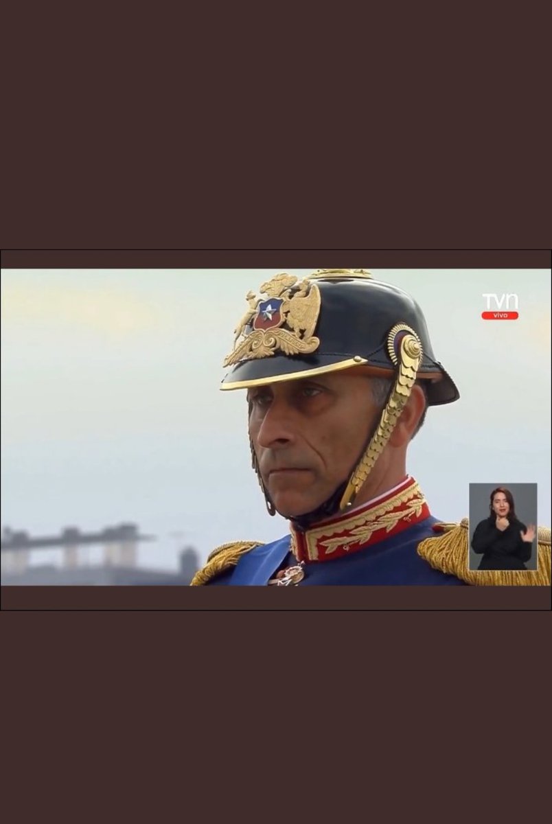 constanza_kuka's tweet photo. Solo espero que @gabrielboric no se suba a un avión,  este tranquilo en su casa y no le pase nada.

Esa cara de nazi amenazante me asusta...😪 https://t.co/Xap0c8Oa9t