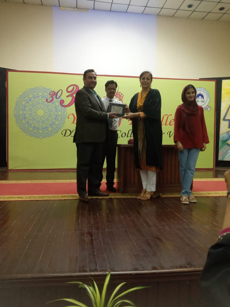icapofficial's tweet photo. As part of ICAP's Students Outreach & Counselling Program, Mr. Syed Fuad Mehdi, Director Marcom with his team visited DHACSS College for Women in Karachi for a Counselling Session for the Awareness of "Chartered Accountancy" profession.
#ICAP #CA #CAPAKISTAN #DHACSS #counselling https://t.co/8HYfMFHiKK