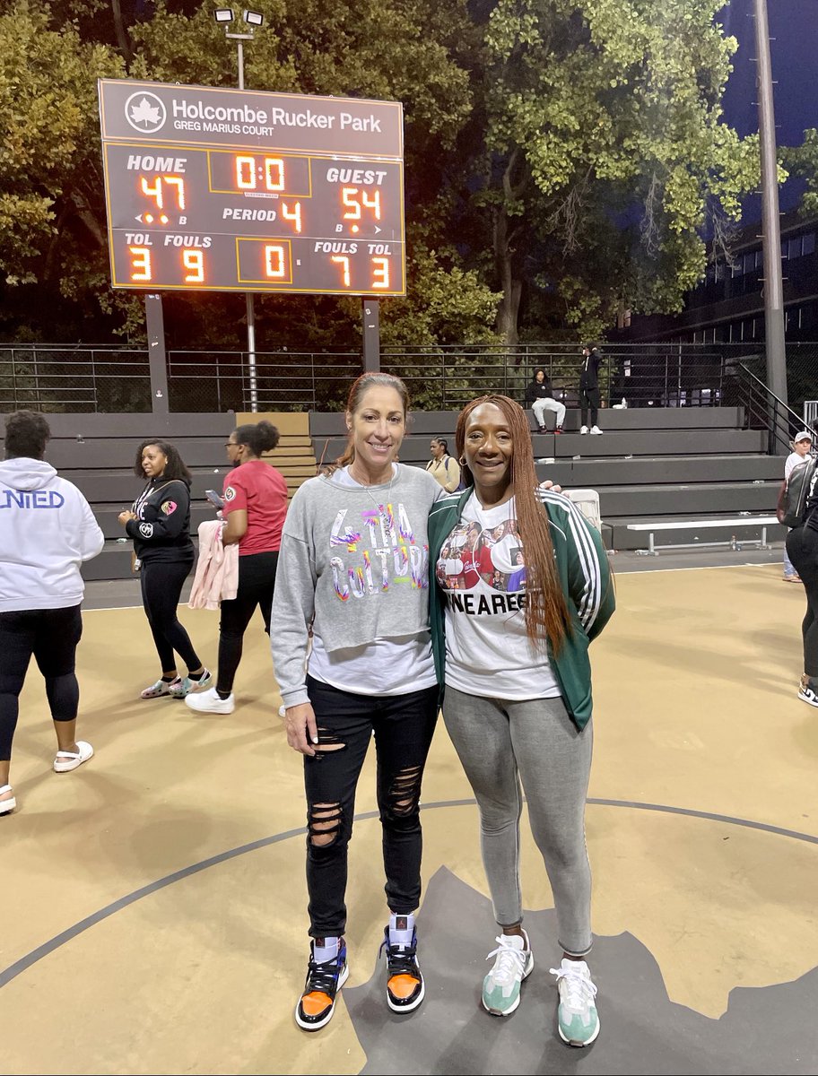 Ushearnda Rae (@iamcoachu1) on Twitter photo The weekend was absolutely
4 Tha Culture 💕 S/o to @coachsasha10 & organizers for a fantastic event <a href="/LadyRivals/">Lady Rivals</a> will be back .#4ThaCulture #Rucker #NYC #RivalsWay The weekend was absolutely
4 Tha Culture 💕 S/o to @coachsasha10 & organizers for a fantastic event <a href="/LadyRivals/">Lady Rivals</a> will be back .#4ThaCulture #Rucker #NYC #RivalsWay
