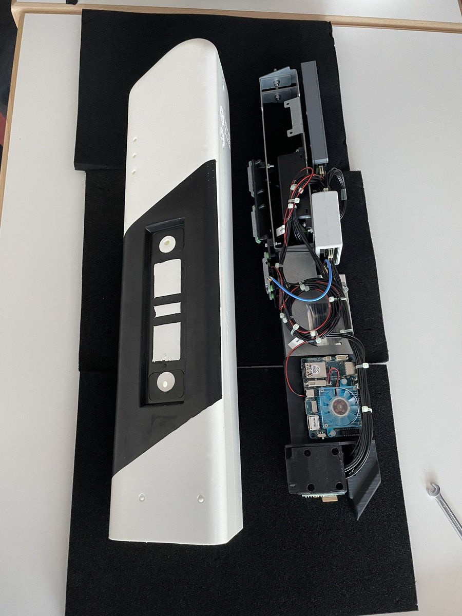 sharang33's tweet photo. The first traffic pole prototype in ALFRIED. The second hardware with IOTA inside! @iota @etogruppe @alfried_fn #identity #iota #iotainside #did #ssi https://t.co/zSRq7p0RCq