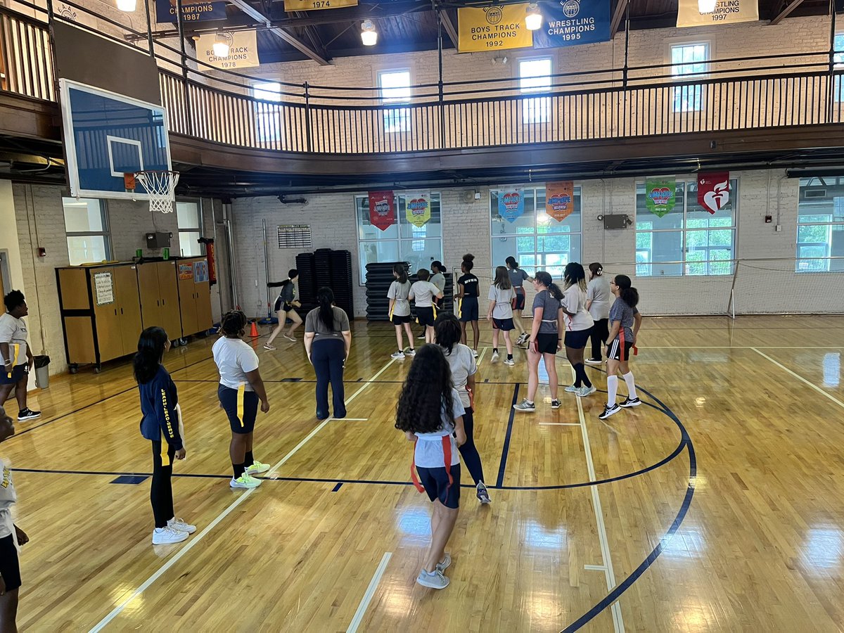 coachwall12's tweet photo. Today we learned the positions of flag football and they killed it! @NFL #creatingherstory https://t.co/oDefM6maCX