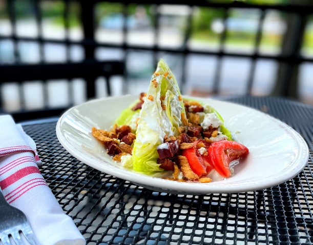 ElementEatery's tweet photo. TĒLA ENCORE | Elevated Pub Grub
Meet Tēla Encore! Classic American food, elevated. Indulge in burgers, hand-cut fries, crispy confit chicken wings, and more at L.R. Hunley &amp; Doug Nawrocki’s second Tēla location! https://t.co/GqXANaMsri
