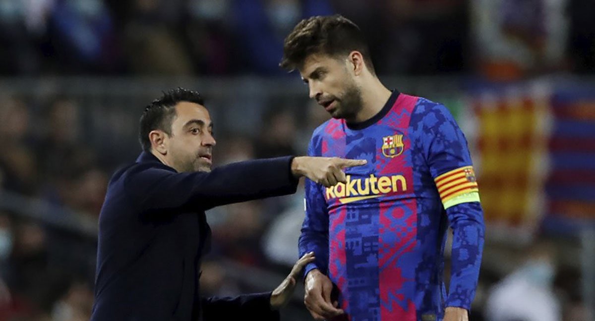 CharlioGate's tweet image. 🚨 Según el diario SPORT, hubo una discusión entre Piqué y Xavi el día del Bayern vs Barça.

🗣Piqué: “No juego ni a la petanca” dijo el capitán 

🗣Xavi lo escuchó y le respondió:
“Y menos que lo vas a hacer‼️”

@FCBarcelona #FCBlive