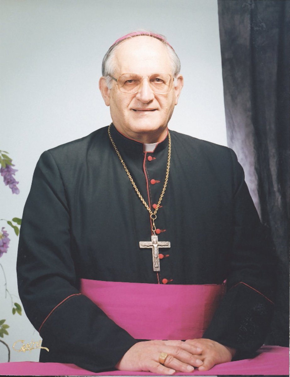 archgh's tweet photo. Archbishop Emeritus Joseph A. Fiorenza, the long-time bishop of Galveston-Houston and a tireless social justice advocate throughout his priesthood, episcopacy and in retirement, died September 19th, 2022. He was 91.
https://t.co/fOnhU8cd36 https://t.co/2o8oTj8FOl