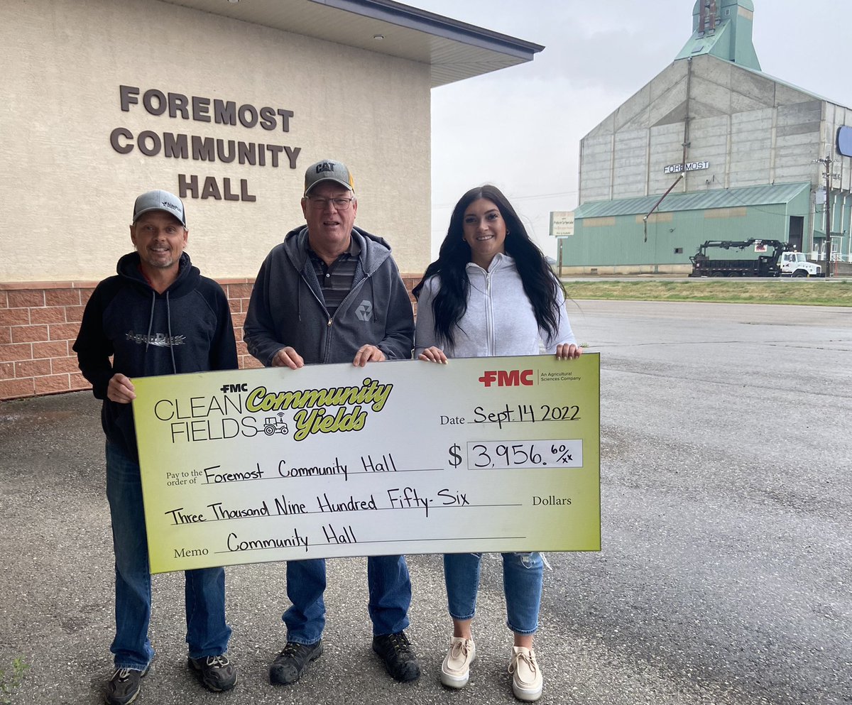 We were finally able to present our CleanFields Community Yields cheque to the Foremost Community Hall from 2021. The hall was unable to host many events due to restrictions, so hopefully this provides some relief. Thanks to <a href="/FMCAgCanada/">FMC Ag Canada</a> for helping us once again.