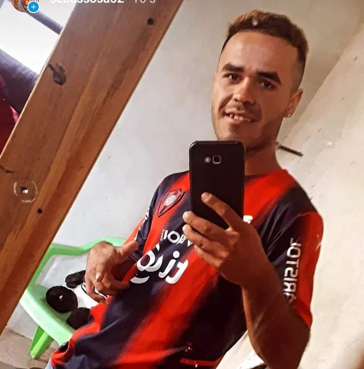 Sebasti45349047's tweet photo. 😍🤤 https://t.co/p1hn7PQAdA