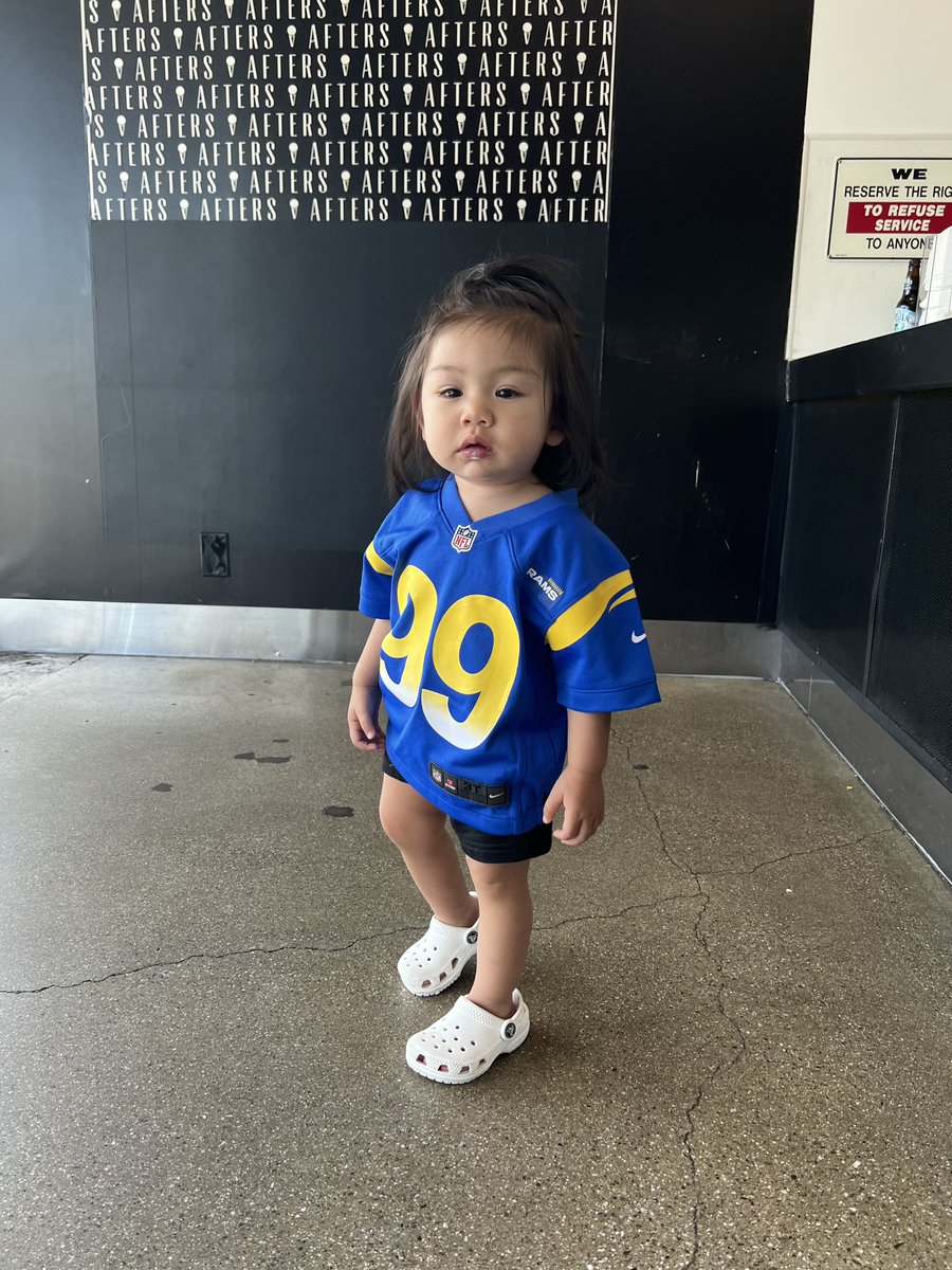 patuazon's tweet photo. RAMS HOUSE https://t.co/KhITosIOjQ