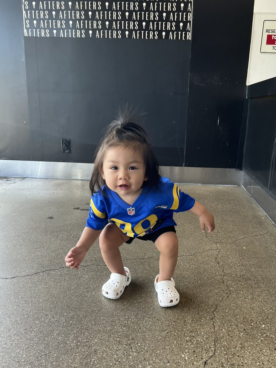 patuazon's tweet photo. RAMS HOUSE https://t.co/KhITosIOjQ