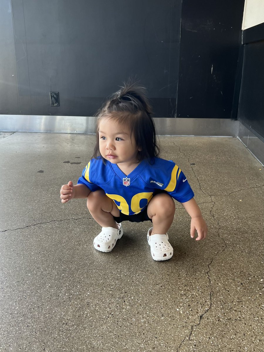 patuazon's tweet photo. RAMS HOUSE https://t.co/KhITosIOjQ