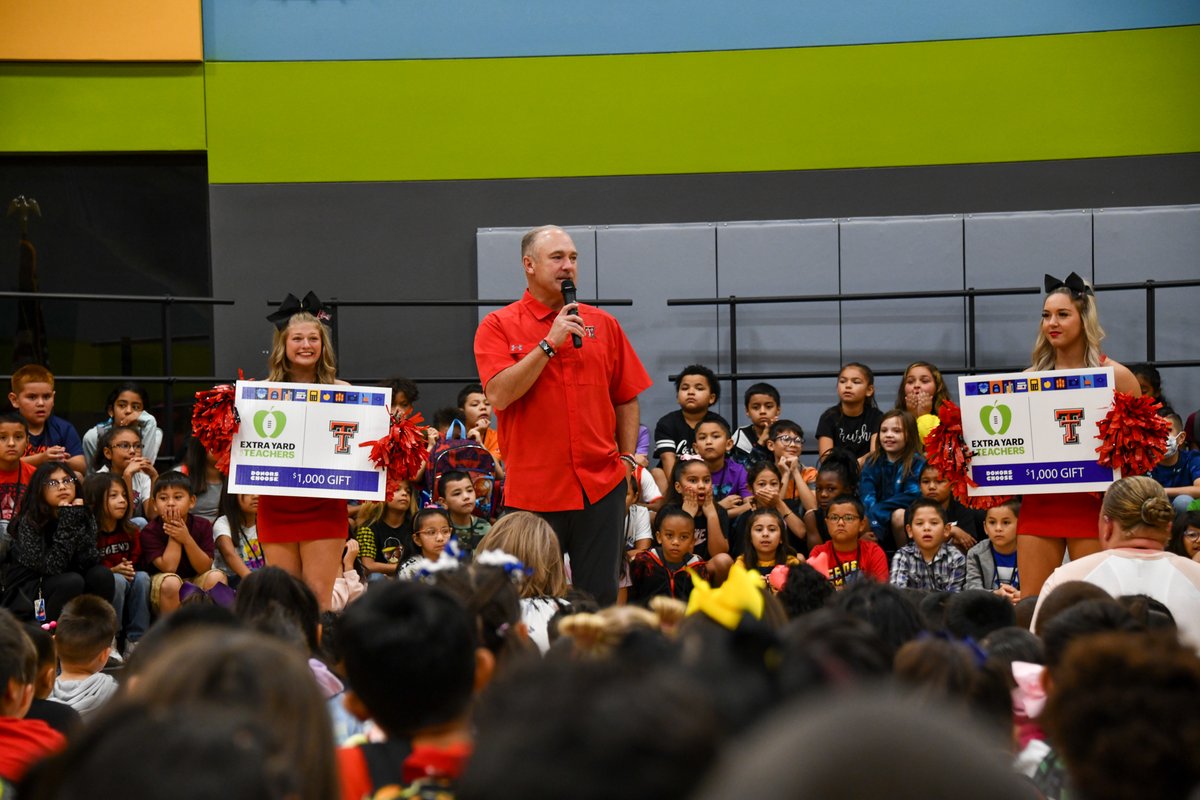 LubbockISD's tweet photo. Congratulations to Alex Salazar of @AchVaqueros for winning $1,000 for her classroom from @CFPExtraYard! 🍎

Thank you to @JoeyMcGuireTTU for delivering the big surprise this morning! 🏈

#WeAreLubbockISD #BigDayforTeachers https://t.co/mIbm1GbuHj