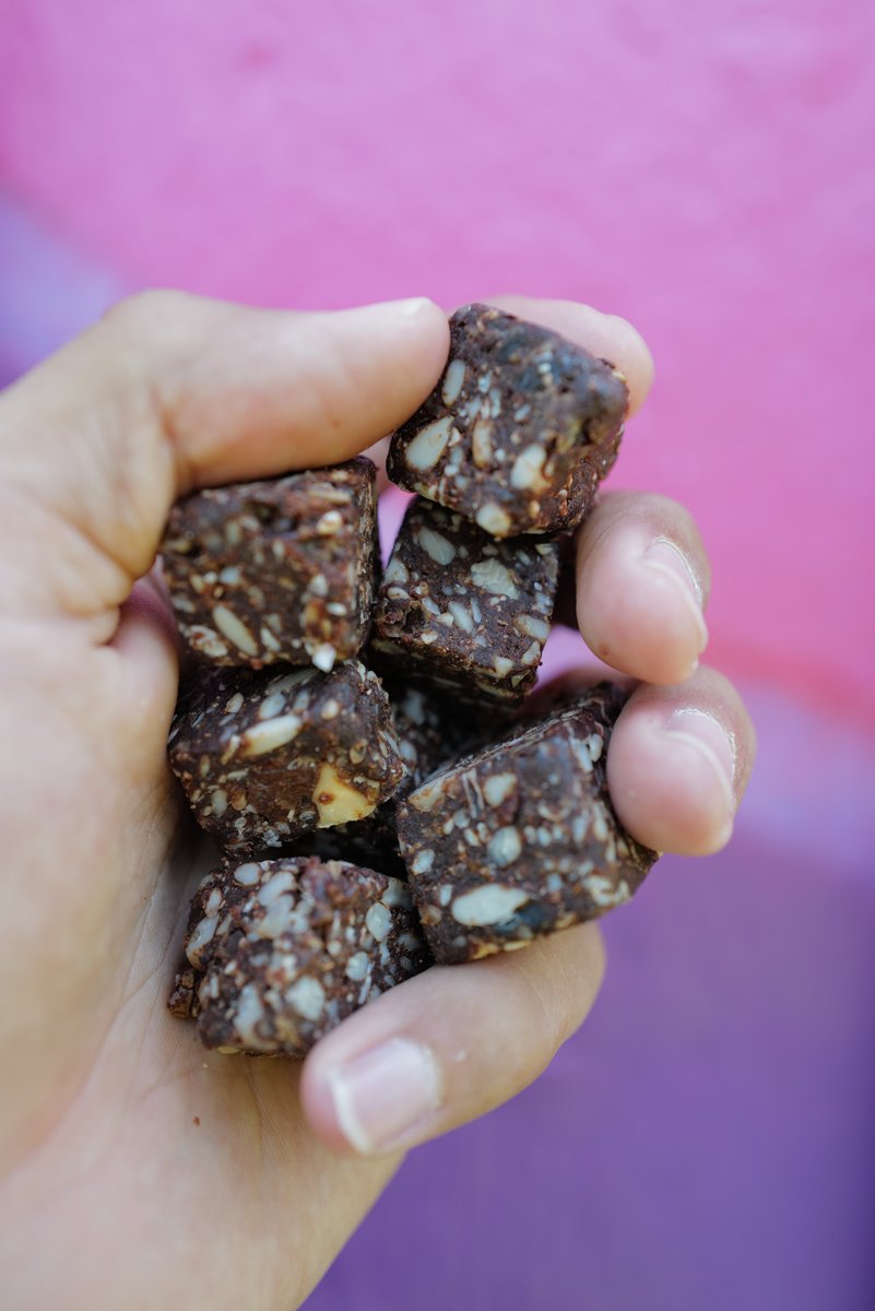 chunksofenergy's tweet photo. 12 years of searching to find moist tasty organic bananas for our newest flavor chunks of energy organic banana chocolate.  Free 1oz bag with every chunks of energy order this week .#organic snacks#vegan# #gluten free#energy bars#energy #snacks#hiking#superfoods#hiking https://t.co/r0jbWjftz9