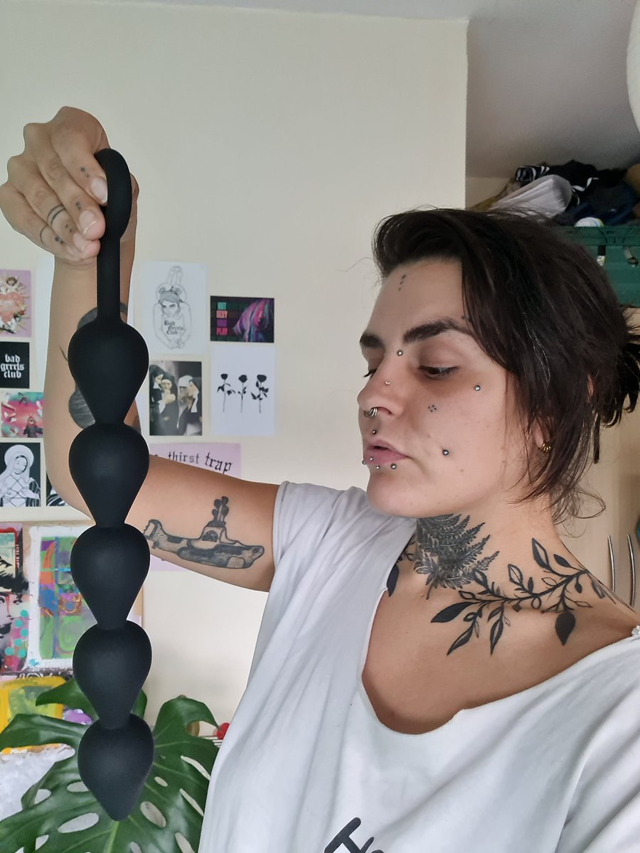 Might put this on my tinder like men holding fish