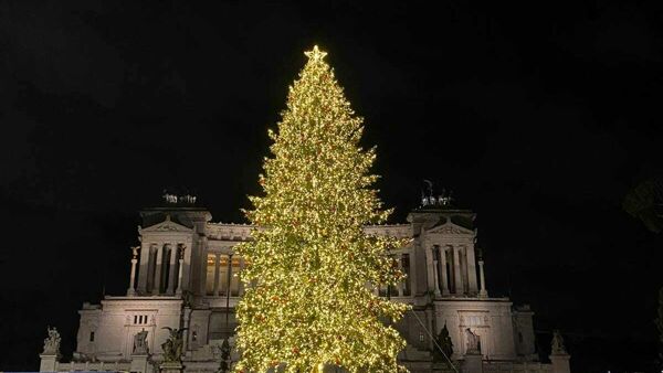 Roma_Events's tweet photo. Natale 2022, bando per realizzazione luminarie - https://t.co/WLPUw3ENOr https://t.co/MOo883Yyue