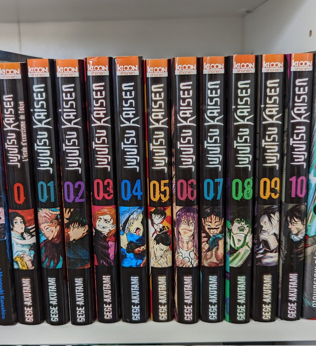 mattsatt_'s tweet photo. A vendre. Remise en mains propre région parisienne ou peut passer par Vinted pour l'envoi. Dm pour infos https://t.co/WPil1DSkZw