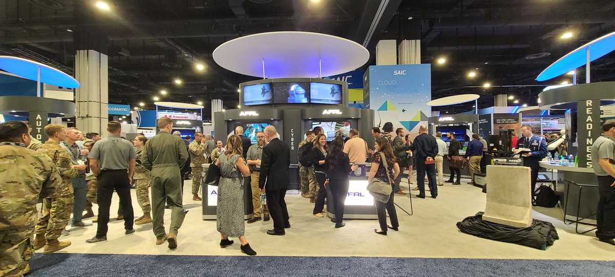 AFResearchLab's tweet photo. Make sure to visit #booth703 to learn more about:
Autonomy🤖
Readiness🛩
Cyber🖥
Weapons🛬
Space🛰
And more at the @AFA_Air_Space's #ASC22!
#AFResearchLab #Events #AF75 https://t.co/174asVd9Ss