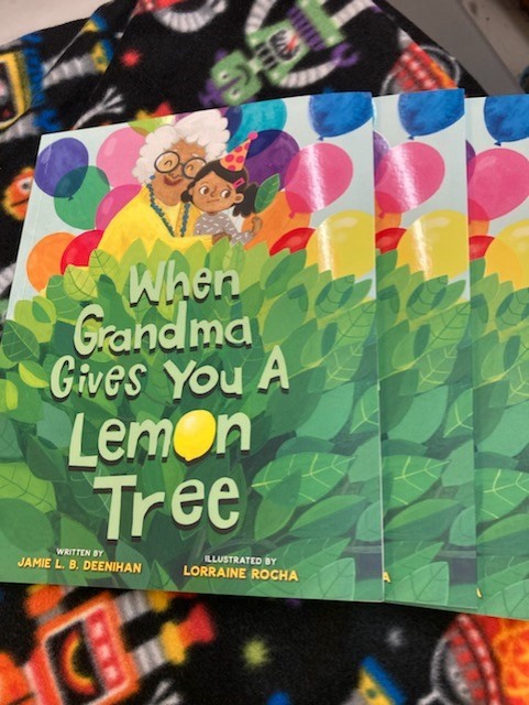 TwoMenBoston's tweet image. I had the honor to vist Fleece &amp;amp; Thank You today to drop off 120 children's books 📙 through our partnership with First Book. It was amazing to get a behind the scenes look 👀at everything it takes to get kids fleece blankets in hospitals across Michigan who are experiencing a...