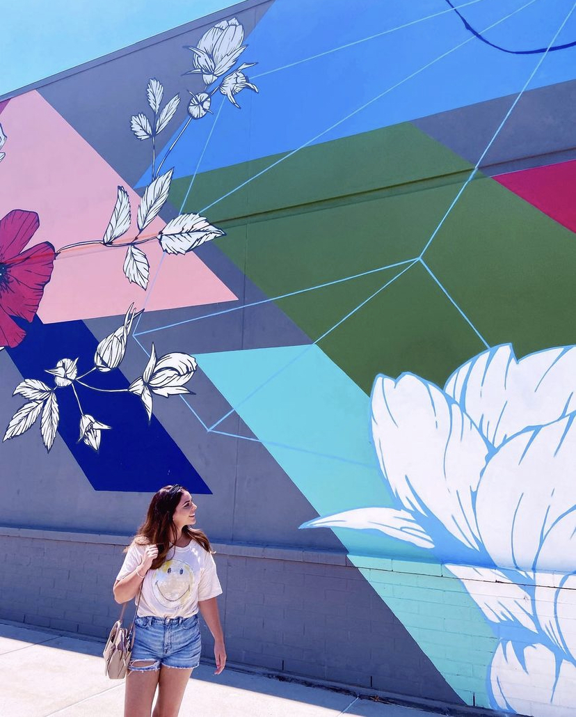 ShopSouthTown's tweet photo. Happy #MuralMonday ☀️ What’s your favorite mural at The Shops at South Town? Post and tag us with your favorite mural for a chance to win a gift card to our food terrace!#shopsouthtown #prcp https://t.co/wf6uxdXpL0