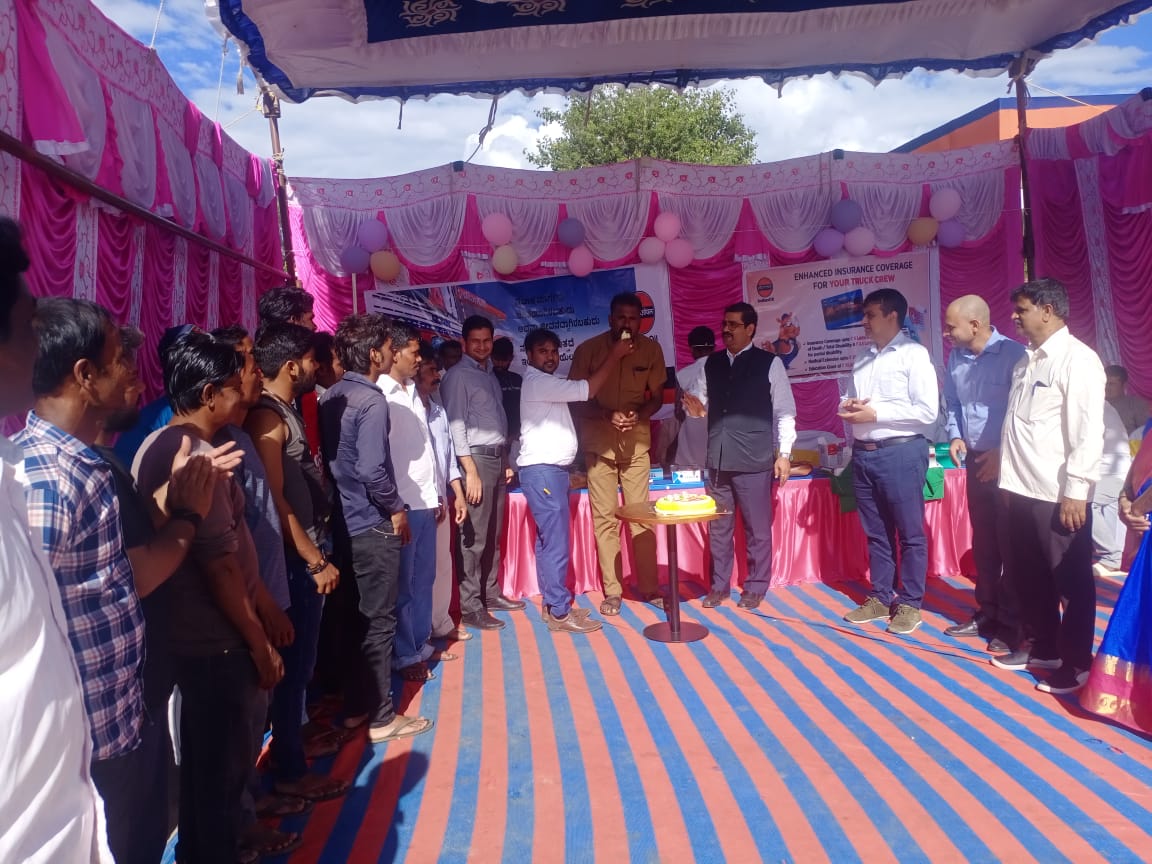 Today Shri R Nagarajan DGM(Rs-N&amp;E) HO Inaugurated the Health and Eye Check up campaign at Swagat MM Service Station.
Drivers were given free spectacles and medicine for common ailments.
Cake Cutting along with drivers was also organised on this occasion.