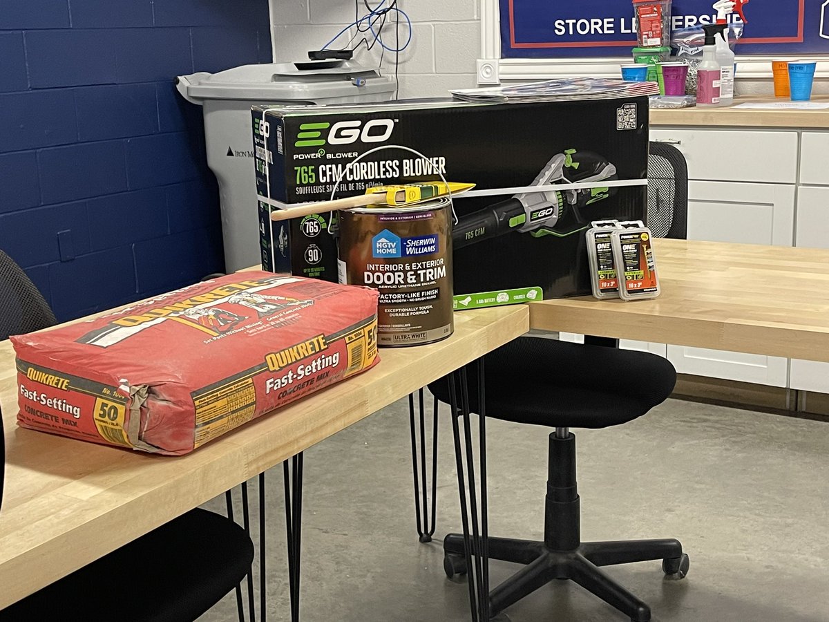 charlesatlowes tweet media