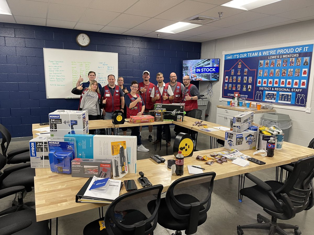 charlesatlowes tweet media