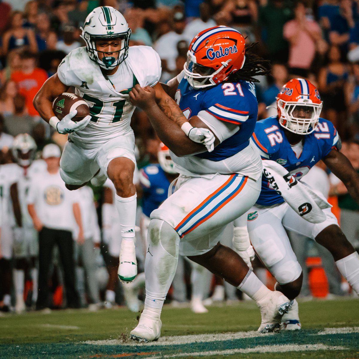 Tweet video thumbnail