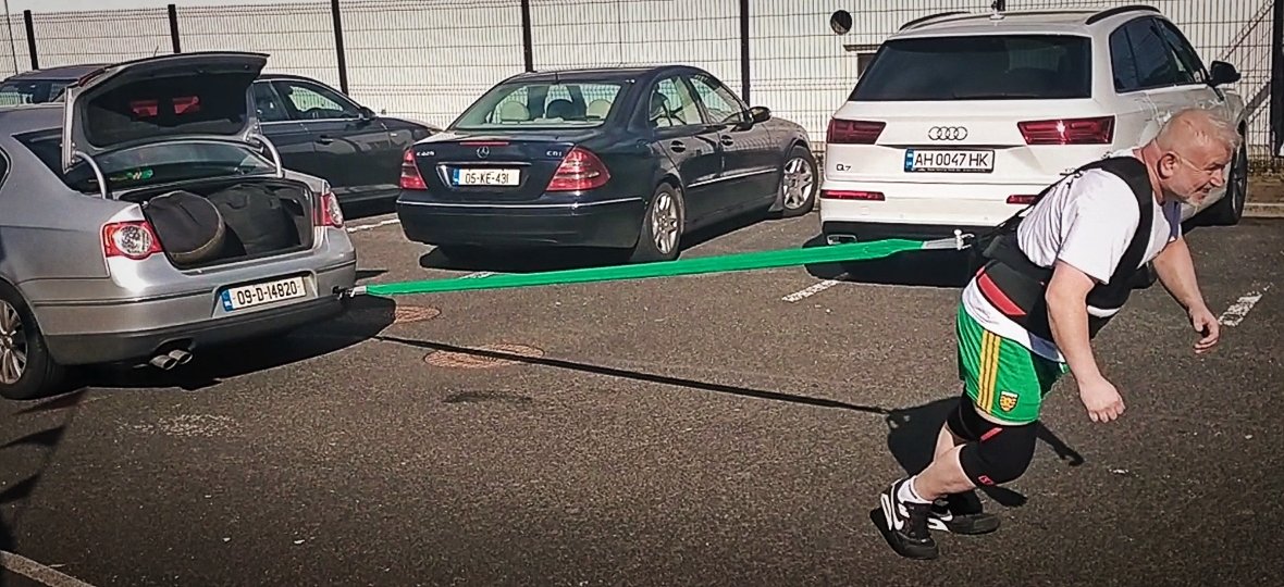 gaz_mcpeake's tweet photo. I'm not paying €2 for a litre of diesel and that's that. #diesel #Fuel #CostOfLivingCrisis #Strongman #carpull https://t.co/JvjyrXPhkJ