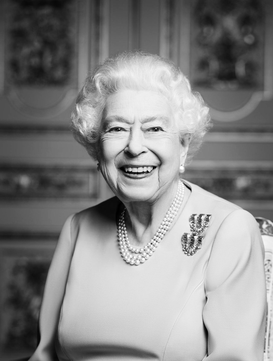 Inimarti's tweet photo. What a truly impressive, majestic and emotional state funeral for HM Queen Elizabeth II. Well deserved. May she rest in peace. 🖤🇬🇧👑
#QueenElizabethII https://t.co/VUYQFNwZ3x