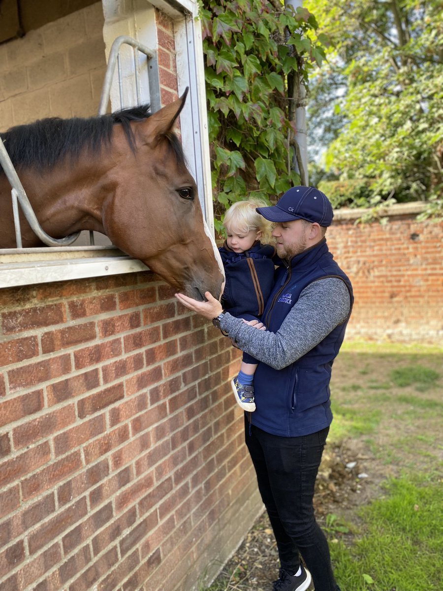 murrell_vicky's tweet photo. Great day Sunday at the @HenryCecilWknd. Thomas loved getting close to the ‘horsey’ 🐎 https://t.co/mRE4QHGiep