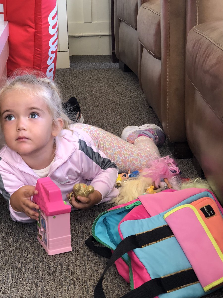 joliclown's tweet photo. Littlest fan @TennisBerkeley #btcchallenge Kateryna Bondarenko’s  3-year-old daughter Eva https://t.co/q5N1ZZkohJ