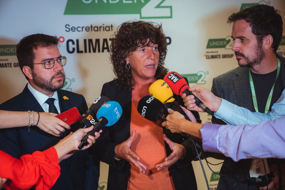 perearagones's tweet photo. La primera setmana d'octubre aprovarem la creació de l'empresa pública d'energia de Catalunya.
Un projecte ambiciós, transformador, basat en #renovables i que suposarà una important millora del mercat energètic del país. I, per tant, per a la ciutadania i les empreses catalanes. https://t.co/VnKWvpLmGR