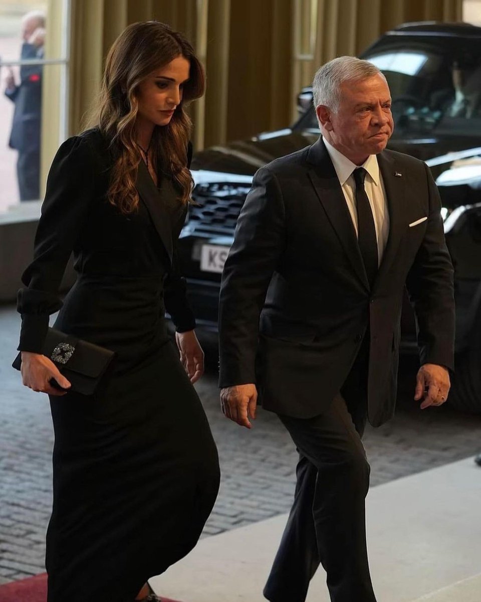 Their Majesties King Abdullah and Queen Rania, among other world and Arab leaders, have attended Queen Elizabeth II's funeral. During her CNN interview with Becky Anderson, 

Queen Rania said that she still remembers the advice Queen Elizabeth II gave to her years ago.