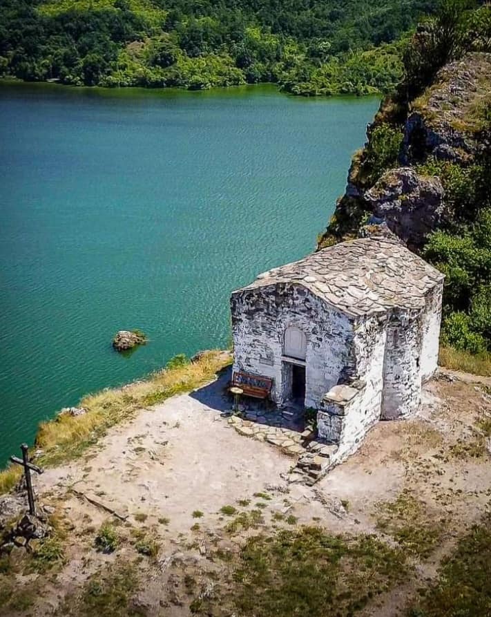 Chapel,,St. St. John Letny - Pchelina Reservoir
If you want to see beautiful photos, I would be very happy to have more followers in Relica. You can see more than 2500 photos of Bulgaria there, have a look.
relica.world/join/298e9765-…
#relica #bsv
