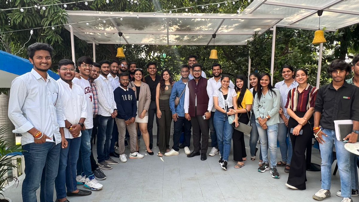 ABVPVoice's tweet photo. Glimpses of the start-up workshop which was organised in Indore by @SavishkarMP for founders and aspirating entrepreneurs of Madhya Bharat to give them in-depth understanding of marketing through social media towards becoming the next big digital brand. https://t.co/8vlZ5HLTBF