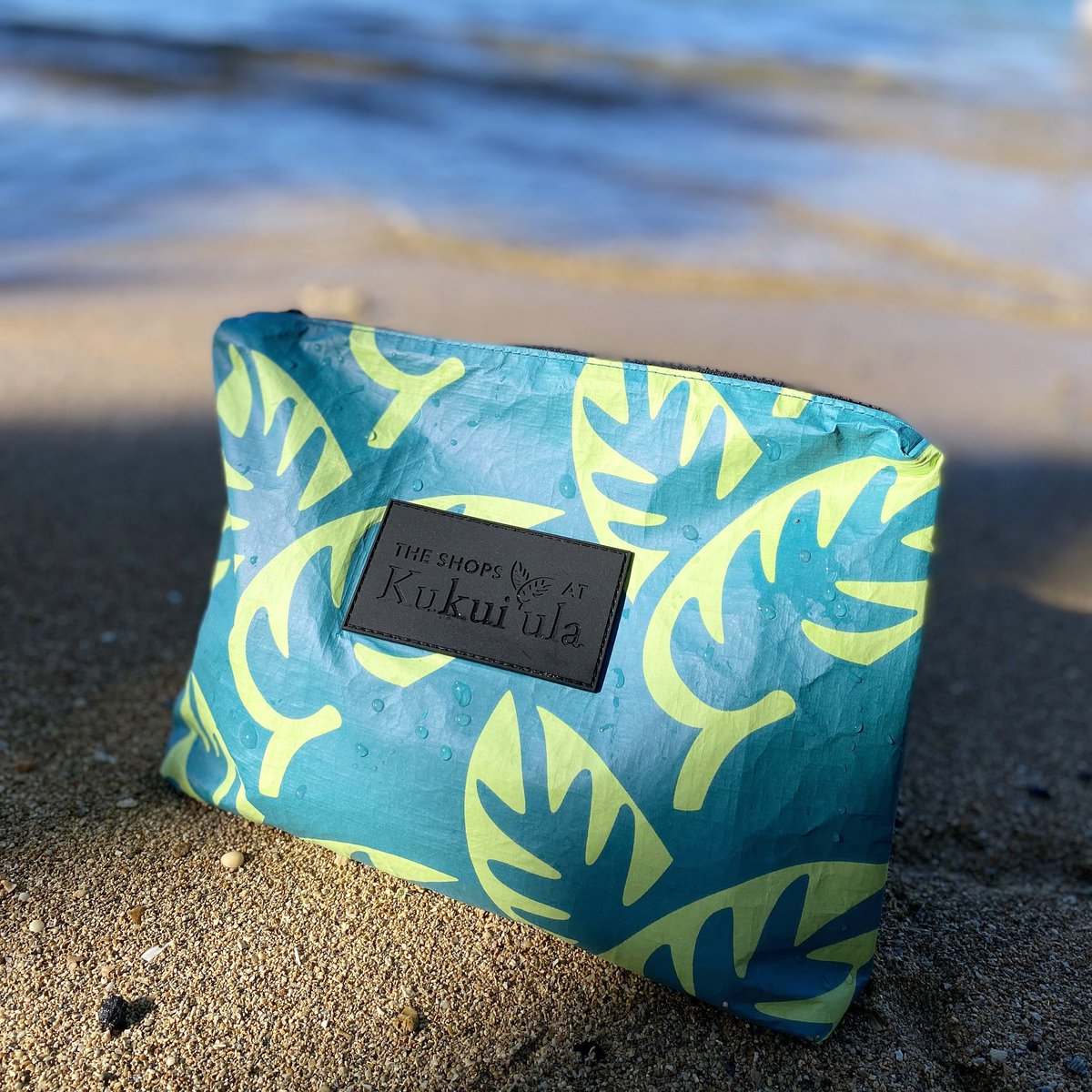 Gift With Purchase: September 19-25 • Spend $150 or more at any of our retailers and restaurants and receive a branded The Shops at Kukui‘ula splash-proof pouch. Redeem your eligible receipts at lululemon Pop-Up. Limit one gift per person, while supplies last.