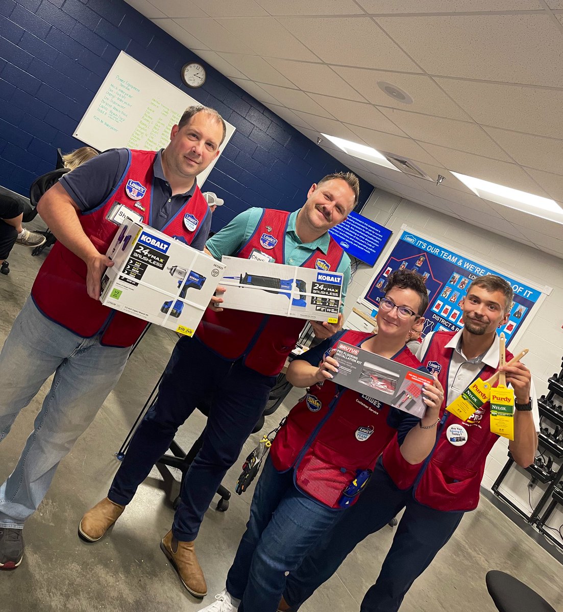 Merchandise Monday #merchmonday and our very first picture with our new ASM <a href="/IsaacatLowes/">Isaac Wakefield</a> ! Team 2614 is pumped for today! @lowes <a href="/charlesatlowes/">charlesatlowes</a> <a href="/ASM2614ShawnW/">ASM2614 Shawn</a> @AprilCASM @AlexStempovschi <a href="/JoeMcFarland_/">Joe McFarland</a> <a href="/BoltzBill/">Bill Boltz</a> <a href="/BlueTeam_R21/">Lowe’s Region 21</a>