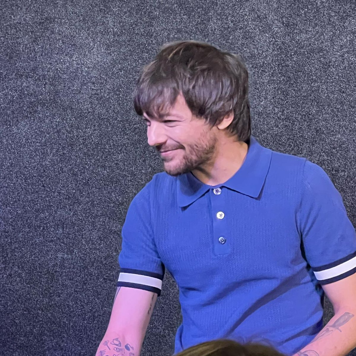 📸| Louis durante su entrevista de esta mañana con <a href="/985wkrz/">98.5 KRZ</a> .

©️carmella97x