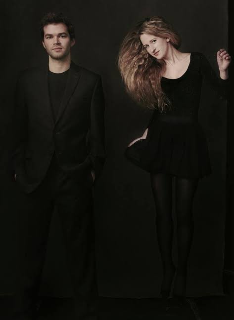 marianhillcombr's tweet photo. 📸 • Eu sou simplesmente apaixonada nessa foto. Tão fofos e novinhos. Dois bebês ♥️ https://t.co/rUJ094S3BS